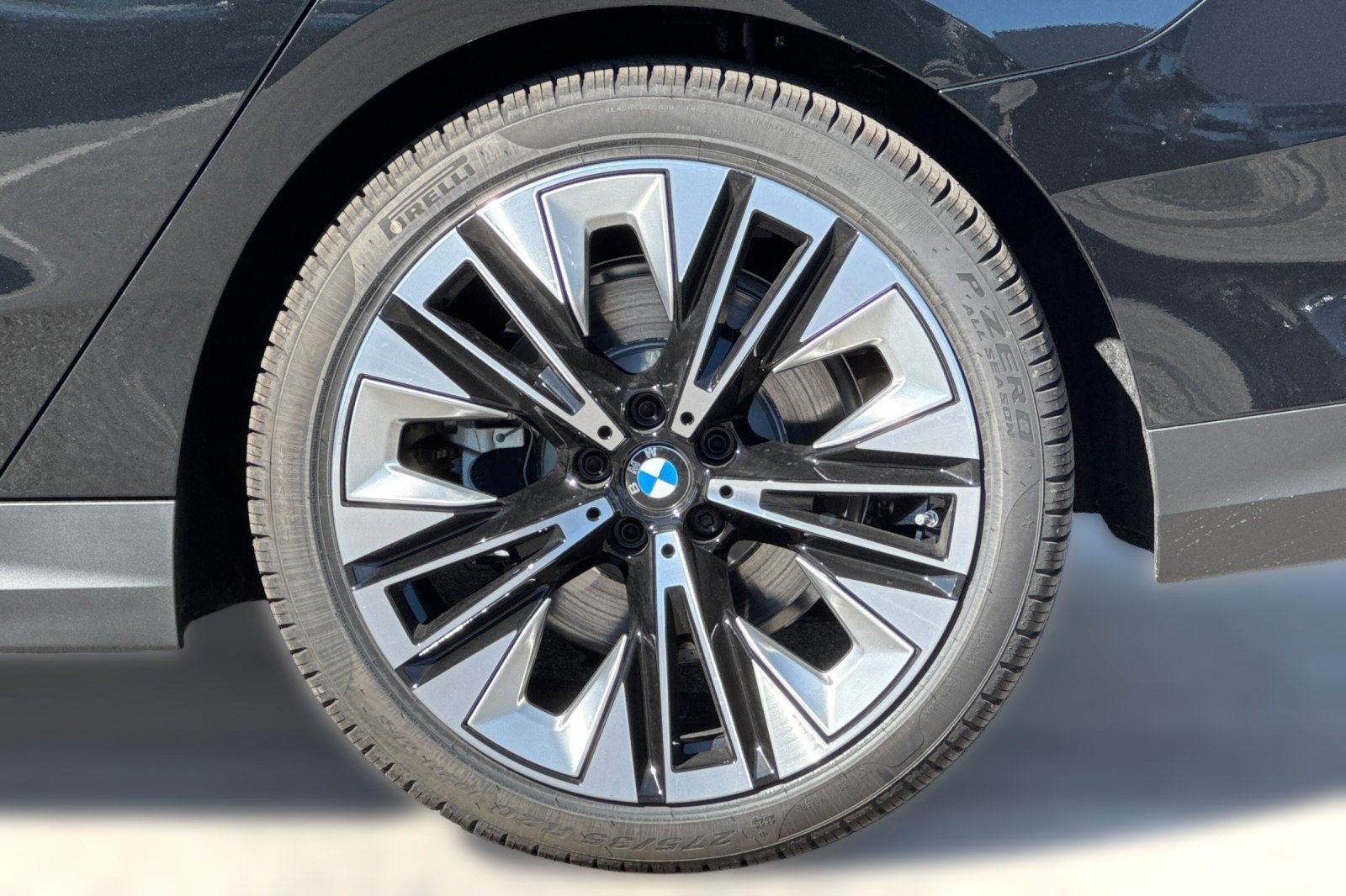 Used 2026 BMW 530i w/ Premium Package RWD image 13