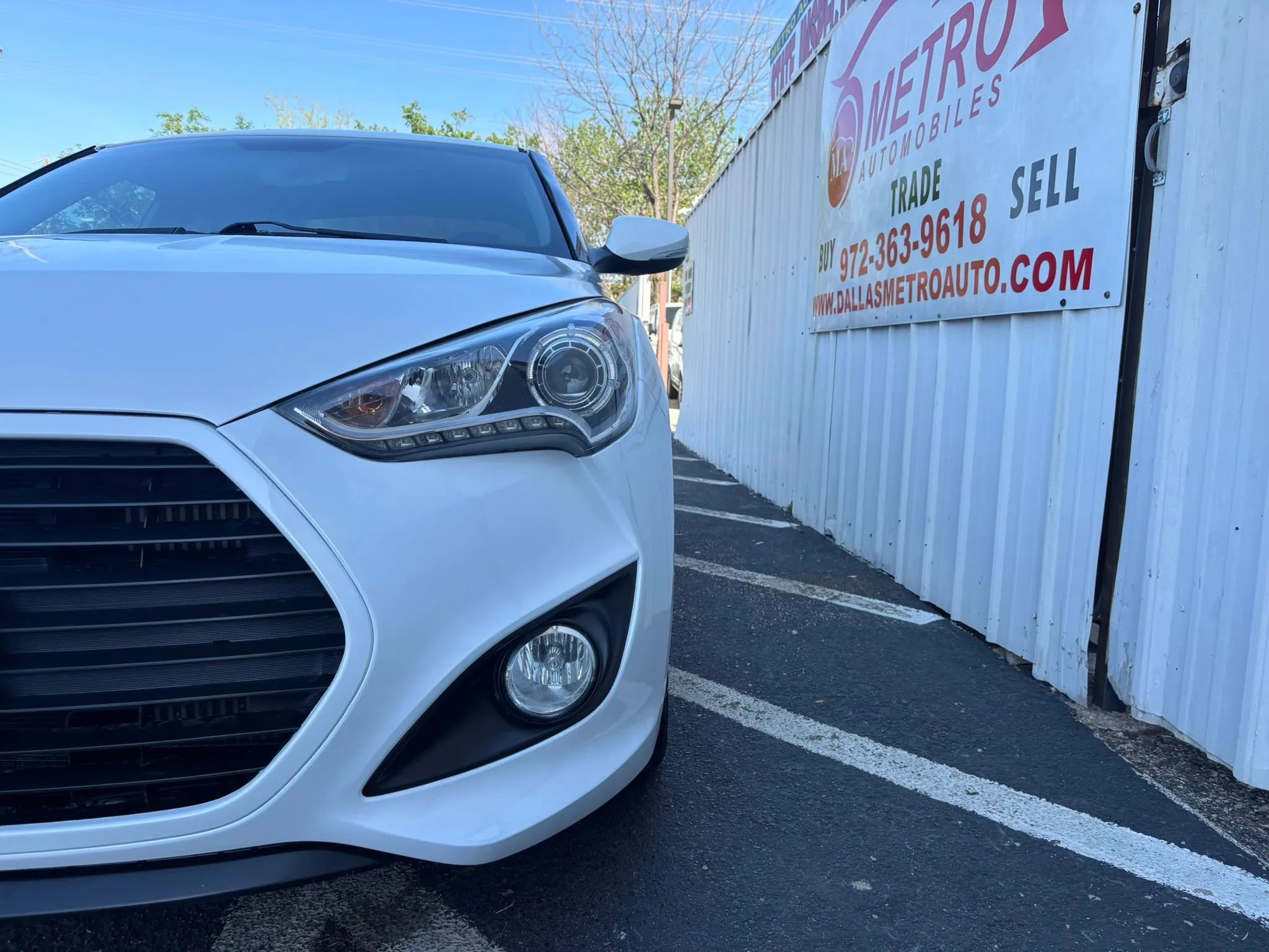 Used 2015 Hyundai Veloster Turbo FWD image 12