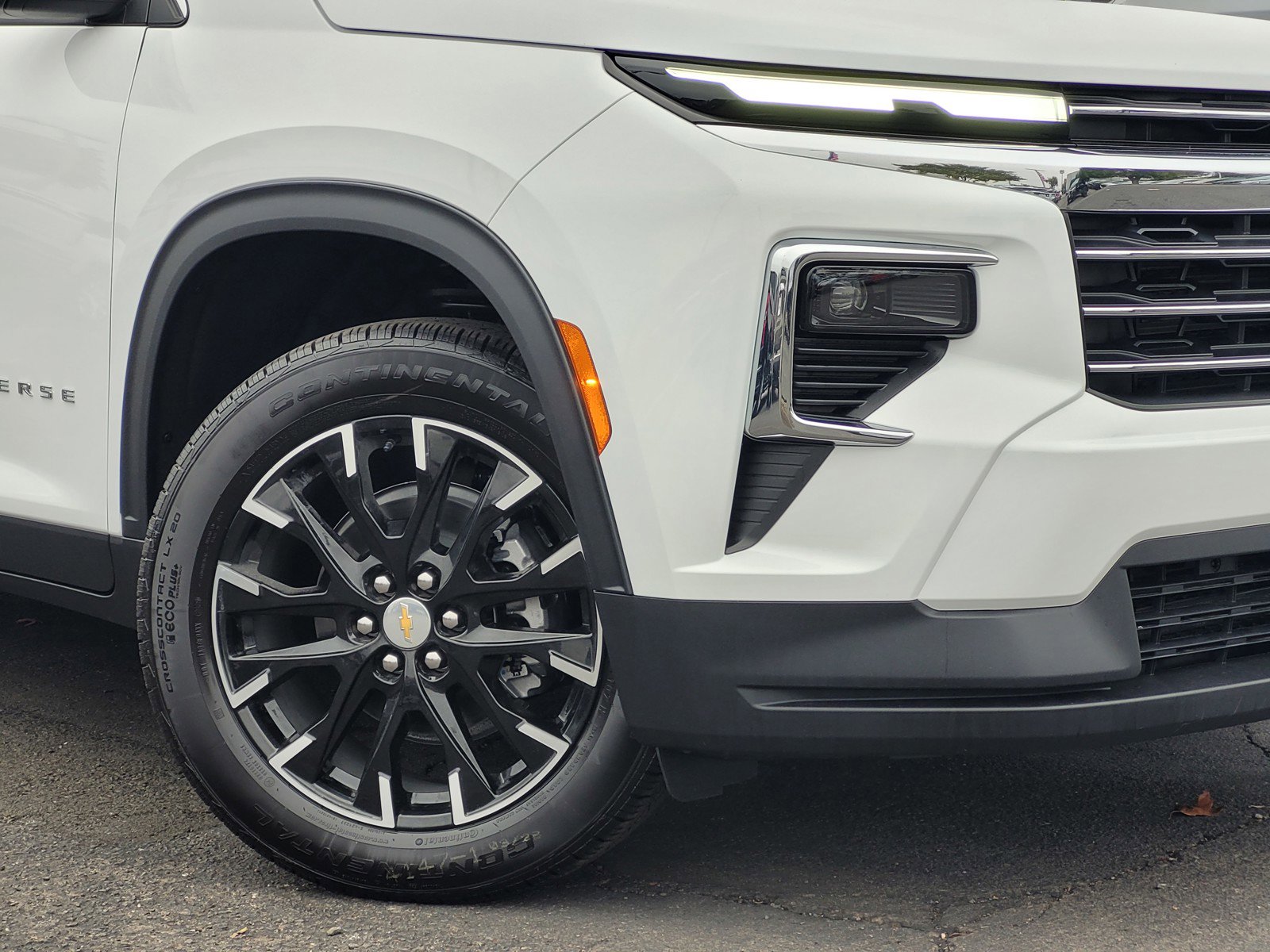 New 2026 Chevrolet Traverse LT w/ Sun and Wheel Package image 3