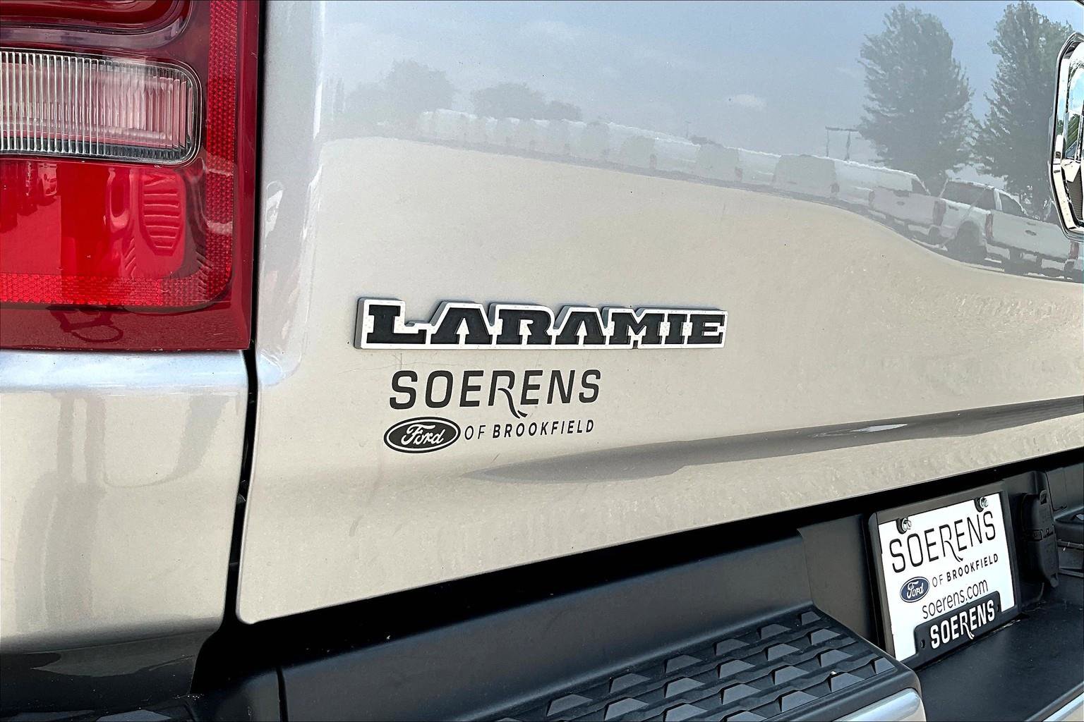 Used 2022 RAM 1500 Laramie w/ Sport Appearance Package image 19