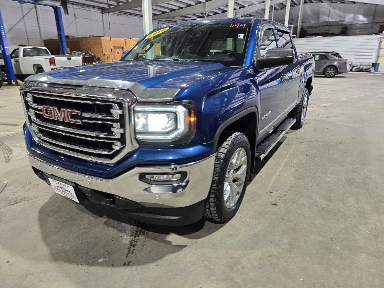 Used 2018 GMC Sierra 1500 SLT w/ SLT Premium Package image 3