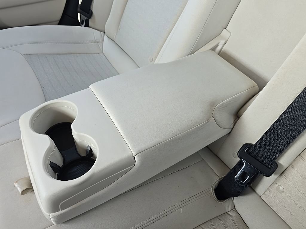 Used 2018 Chrysler 300 Touring w/ Sport Appearance Package image 20