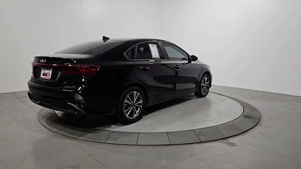 Used 2022 Kia Forte LXS image 5