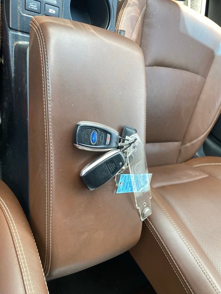 Used 2018 Subaru Outback 3.6R Touring AWD/4WD image 31
