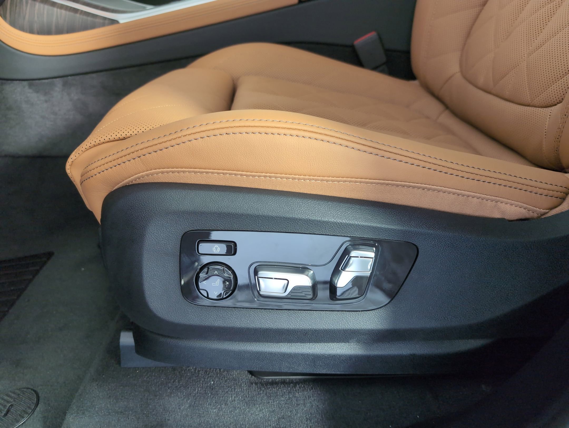New 2026 BMW X7 xDrive40i w/ M Sport Package image 11