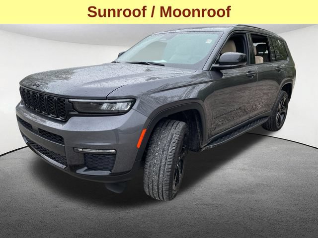 Used 2025 Jeep Grand Cherokee L Limited w/ Black Appearance Package AWD/4WD image 5