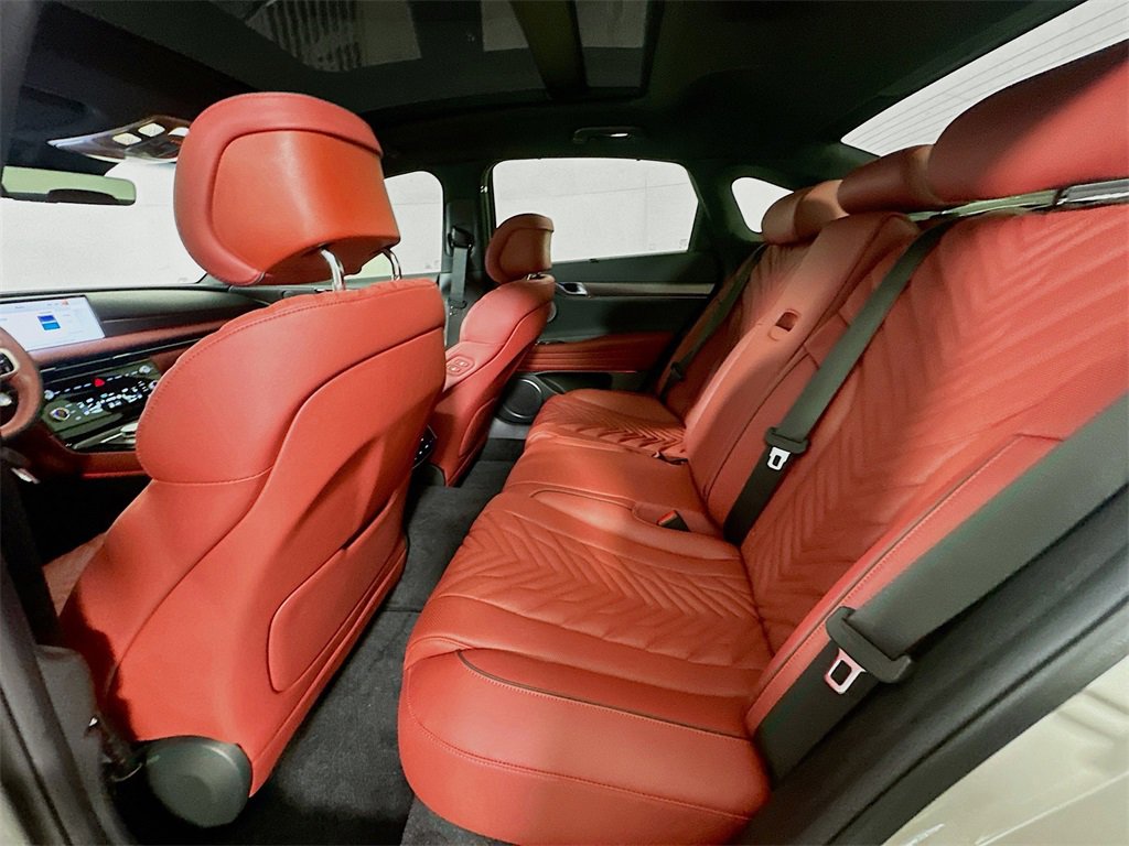 Used 2025 Genesis G80 3.5T Sport image 13