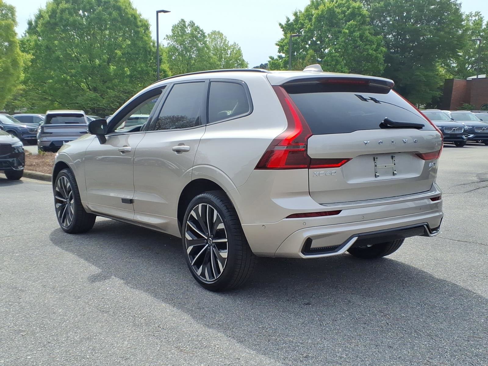 New 2026 Volvo XC60 B5 Ultra w/ Protection Package Premier image 5