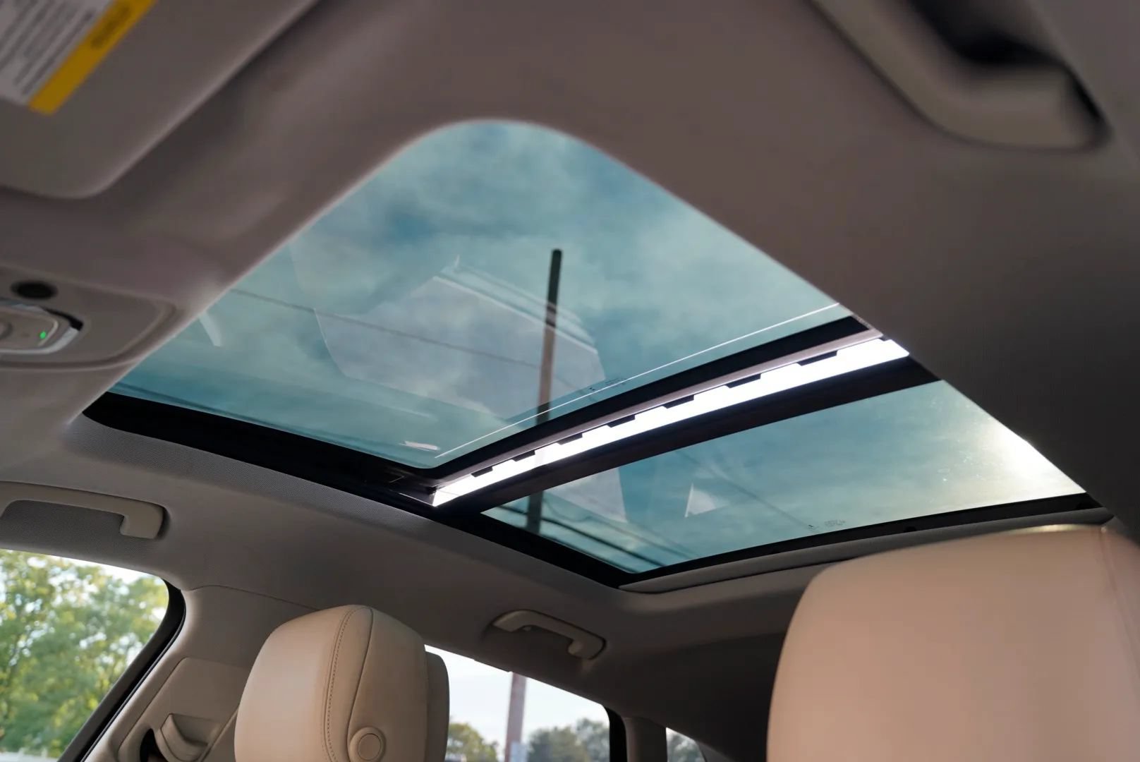 Used 2019 Audi e-tron Prestige AWD/4WD image 24