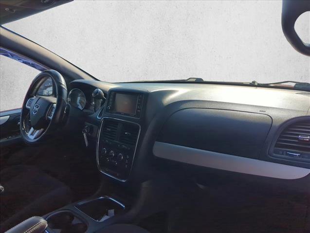 Used 2014 Dodge Grand Caravan SXT w/ Blacktop Package FWD image 21