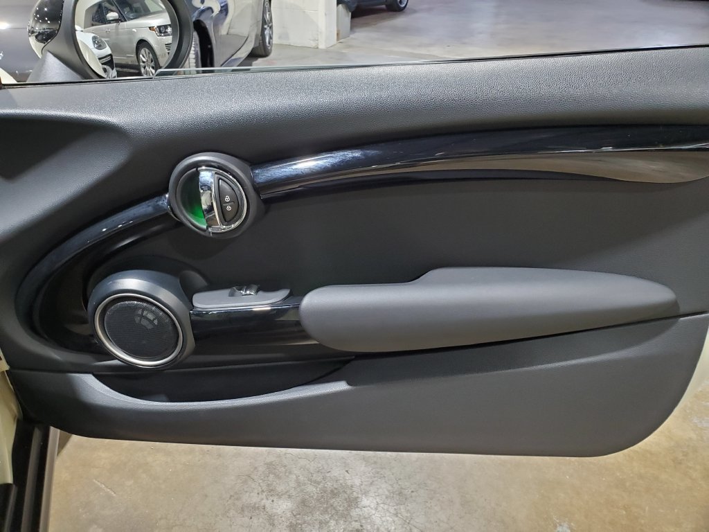 Used 2015 MINI Cooper S FWD image 16