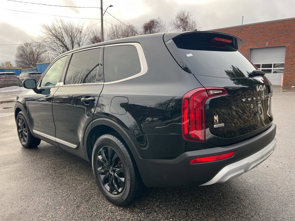 Certified 2022 Kia Telluride LX image 3