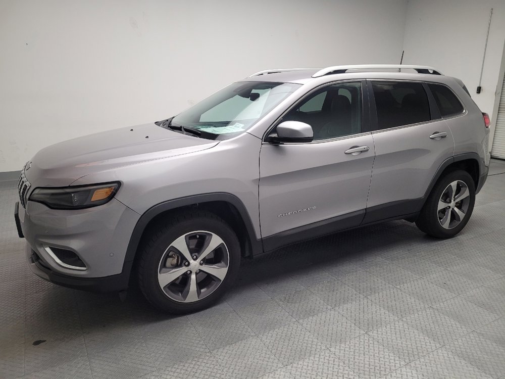 Used 2019 Jeep Cherokee Limited w/ Luxury Group image 2