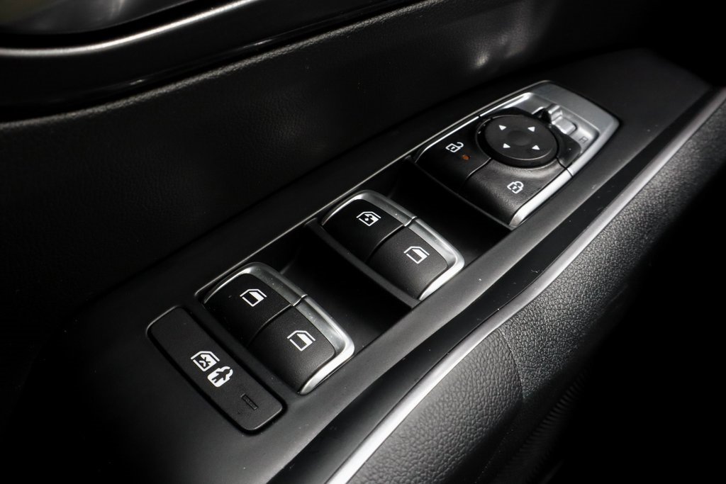 Used 2024 Kia Sorento S image 28