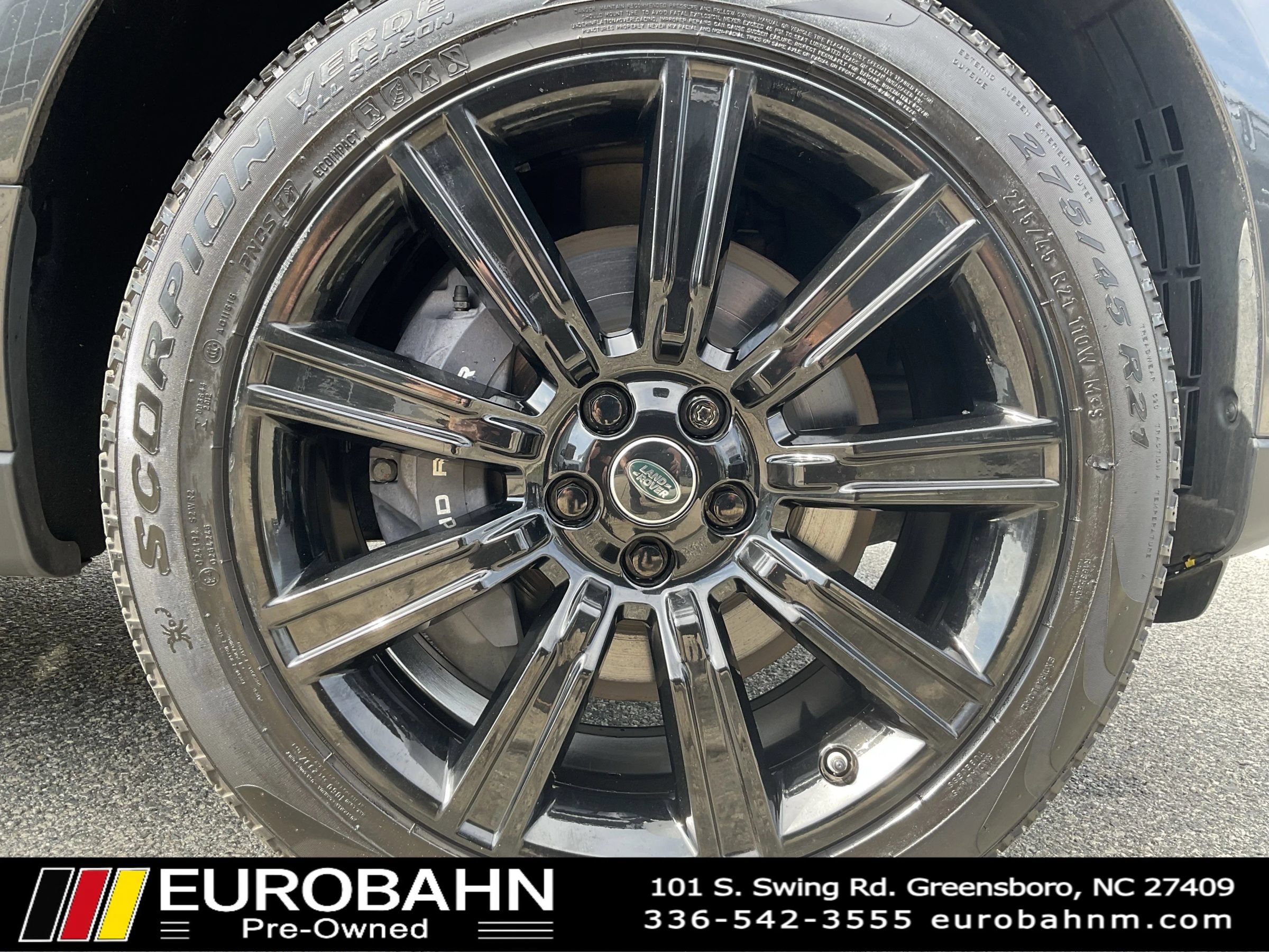 Used 2020 Land Rover Range Rover HSE AWD/4WD image 32