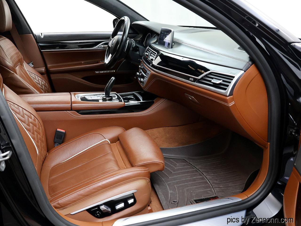 Used 2018 BMW 750i xDrive AWD/4WD image 38