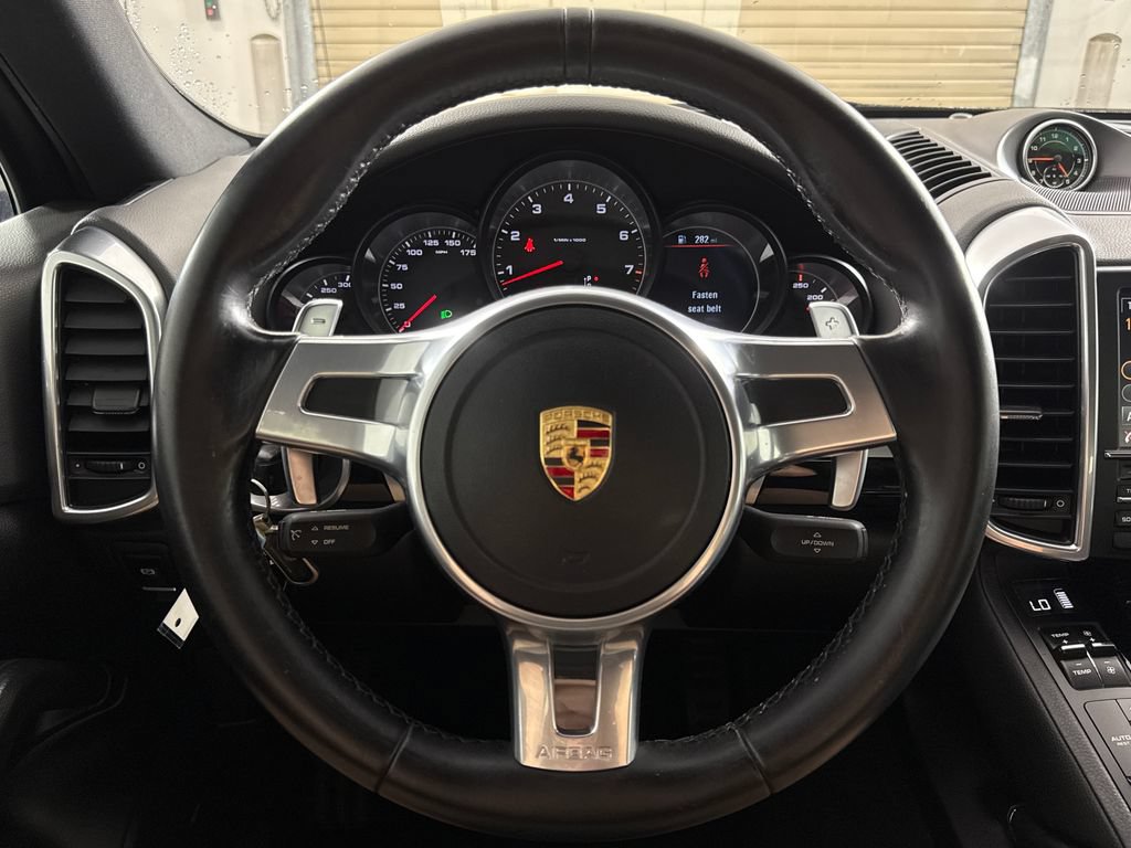 Used 2014 Porsche Cayenne Platinum Edition AWD/4WD image 14