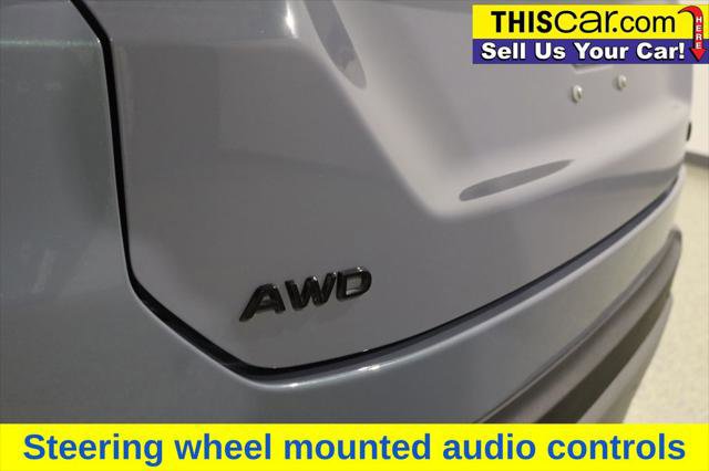 Used 2025 Honda Pilot TrailSport image 13