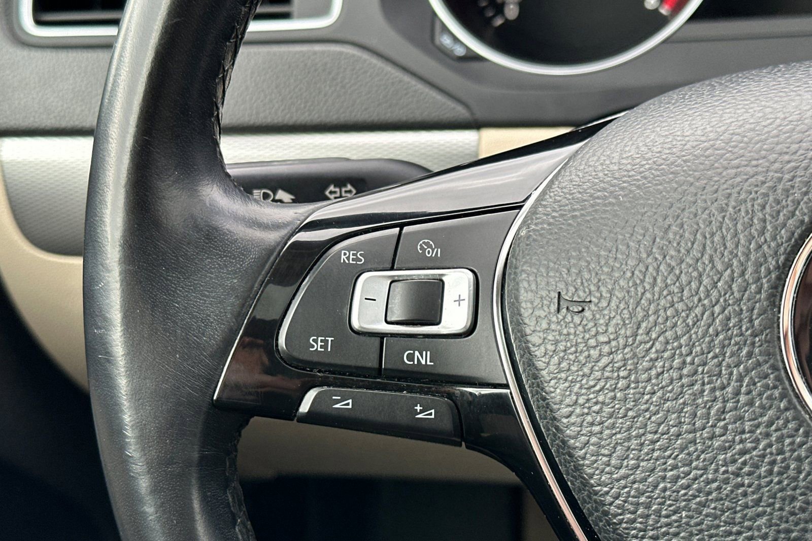 Used 2015 Volkswagen Jetta SE image 25