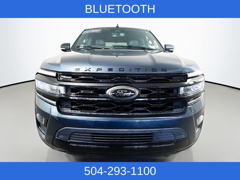 Used 2022 Ford Expedition Limited image 2