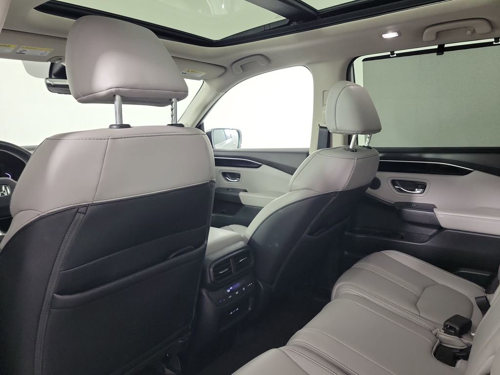 Used 2024 Honda Pilot Touring image 25