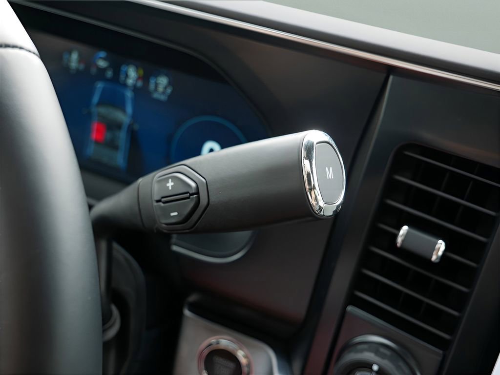 Used 2024 Ford F350 Platinum image 26