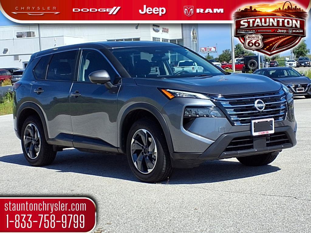 Used 2024 Nissan Rogue SV image 1