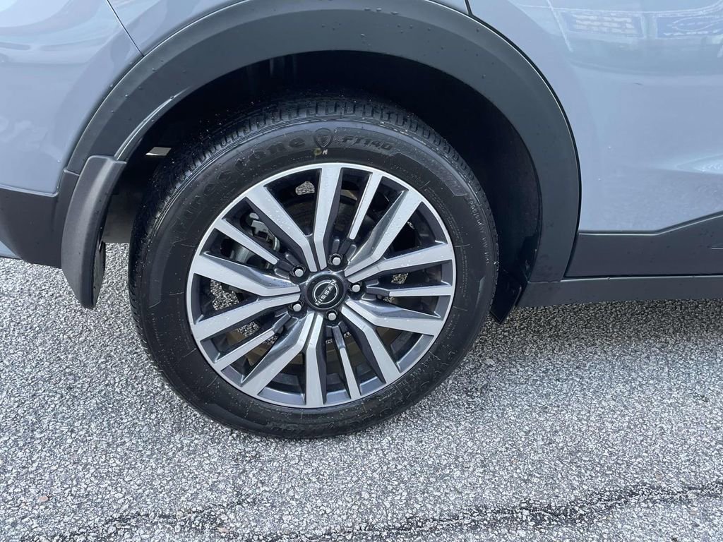 Used 2024 Nissan Kicks SV image 7