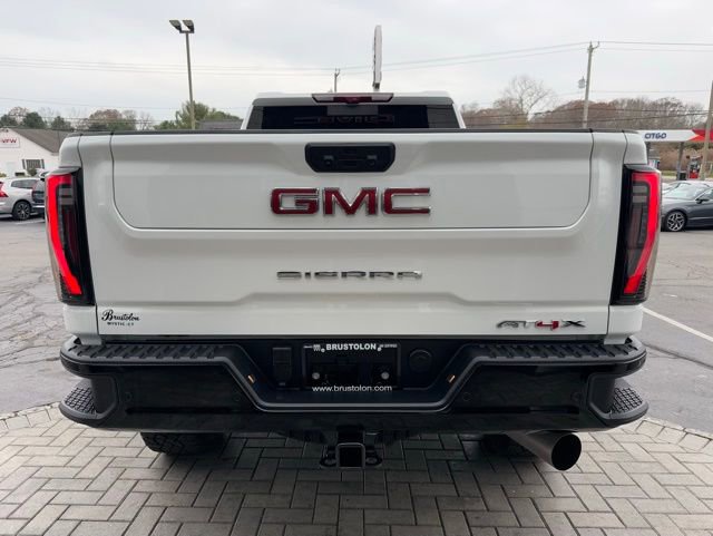 Used 2025 GMC Sierra 2500 AT4X image 12