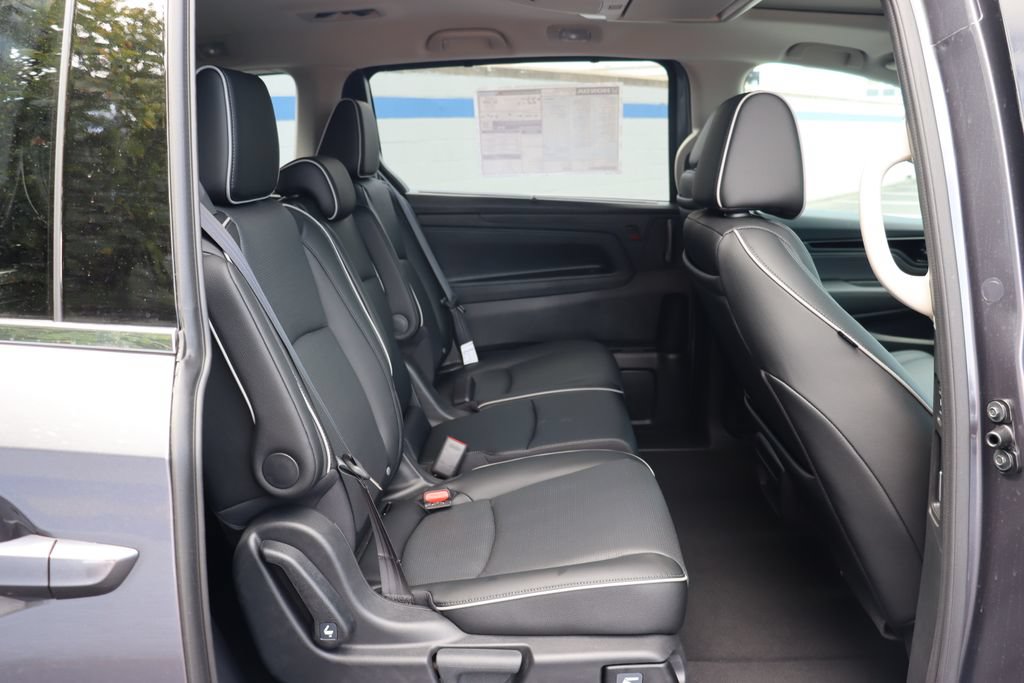 Certified 2026 Honda Odyssey Elite image 14