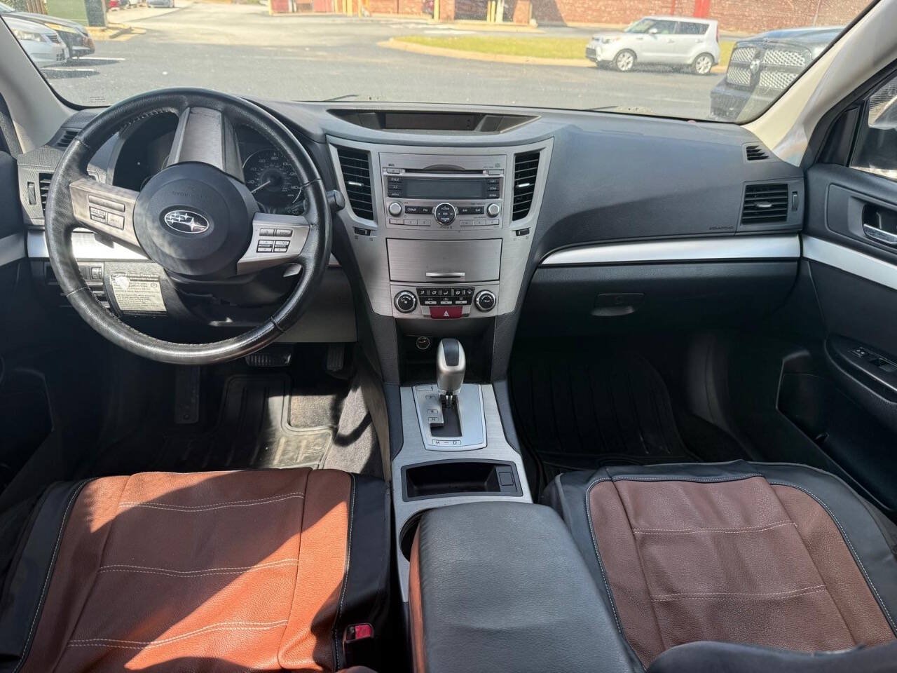 Used 2010 Subaru Outback 2.5i Premium AWD/4WD image 11