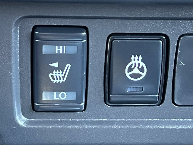 Used 2024 Nissan Frontier SL AWD/4WD image 39