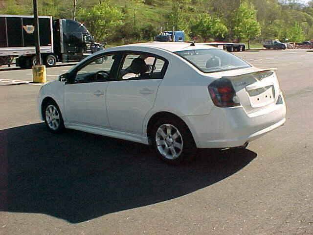 Used 2010 Nissan Sentra 2.0 SR image 9