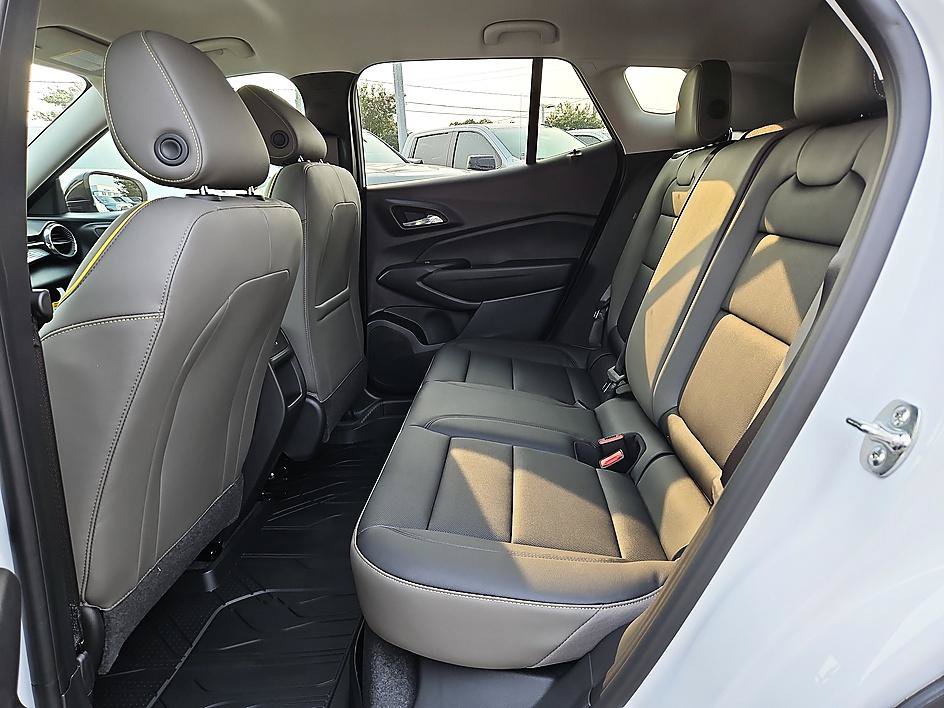 New 2026 Chevrolet Trax ACTIV FWD image 10