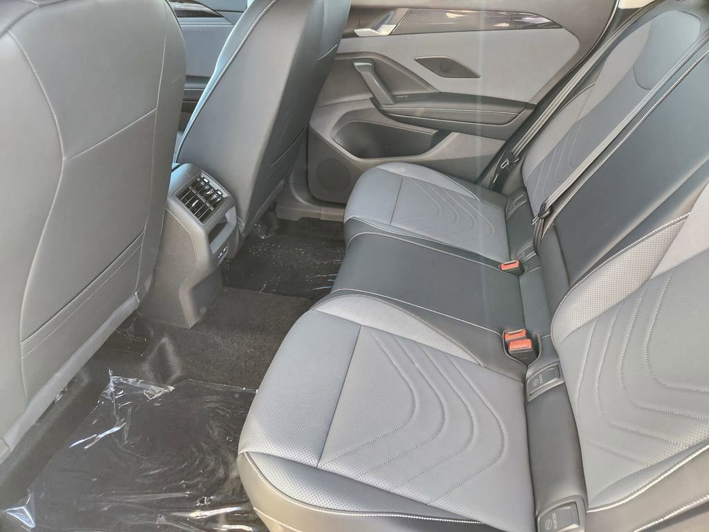 New 2026 Volkswagen Tiguan SE image 19