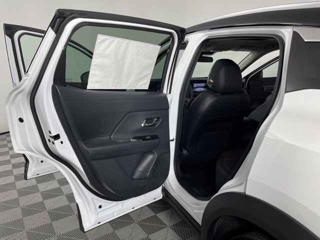 New 2026 Nissan Kicks SR w/ SR Premium Package FWD image 40