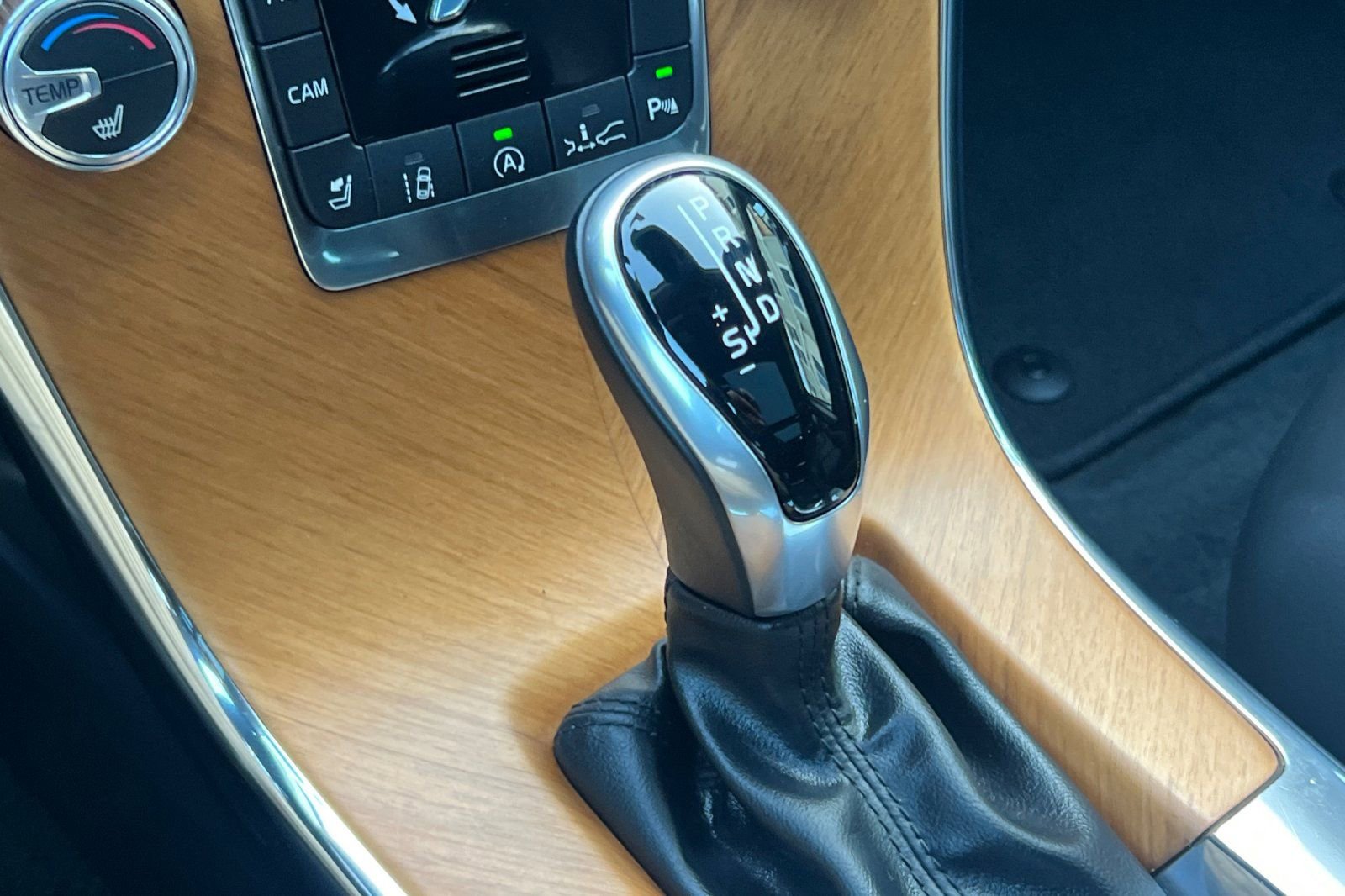 Used 2017 Volvo XC60 T5 Inscription w/ Advanced Package image 20