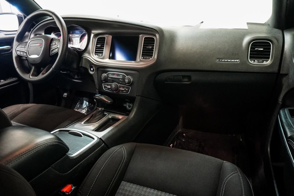 Used 2023 Dodge Charger SXT RWD image 9