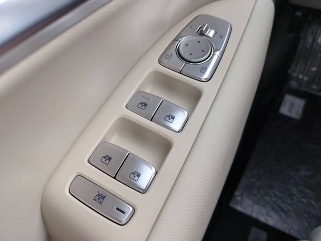 Certified 2026 Genesis G70 2.5T RWD image 19