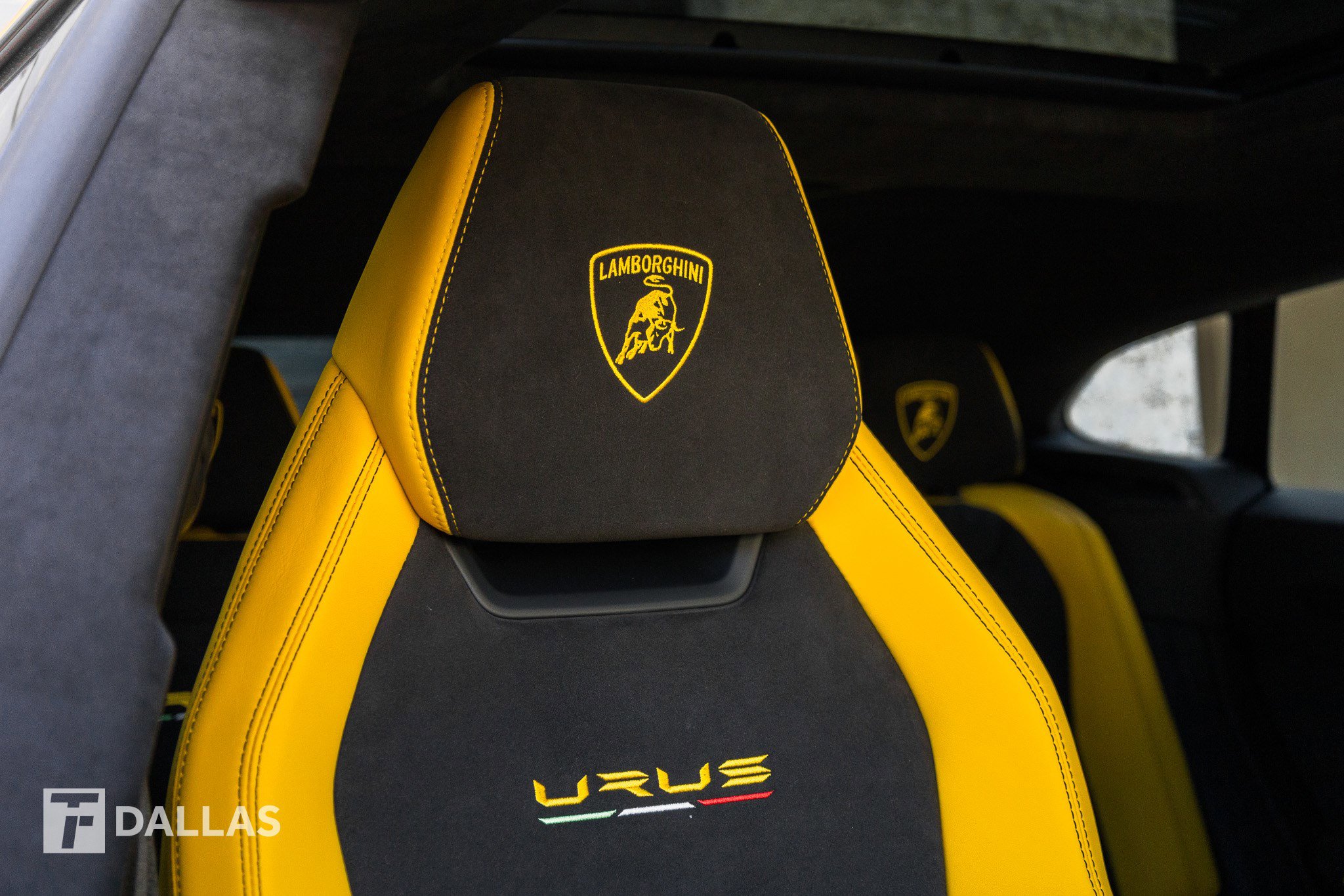 Used 2021 Lamborghini Urus image 38