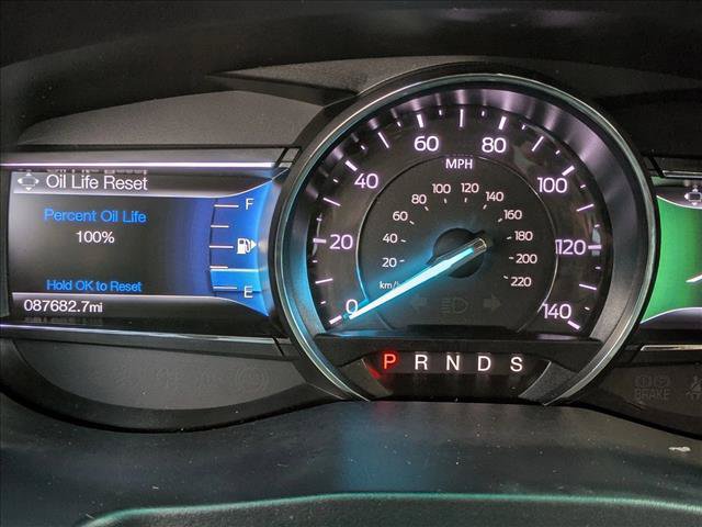 Used 2017 Ford Explorer XLT w/ Equipment Group 202A AWD/4WD image 11