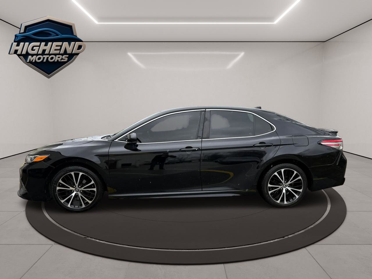 Used 2019 Toyota Camry SE image 3