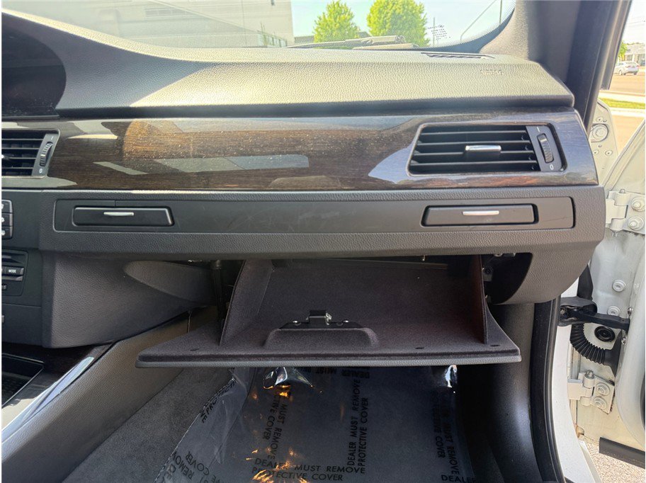 Used 2012 BMW 335i xDrive Coupe AWD/4WD image 37