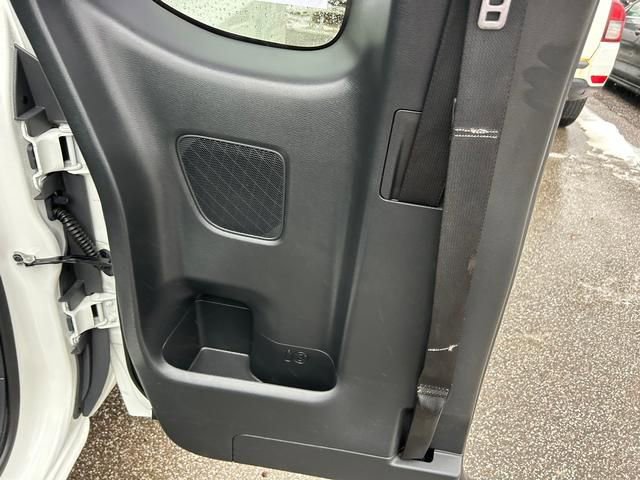 Used 2024 Nissan Frontier S w/ S Utility Package image 13