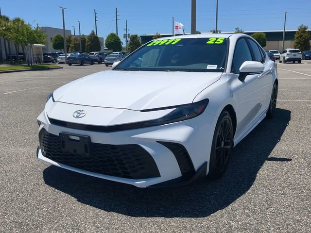 Certified 2025 Toyota Camry SE image 8