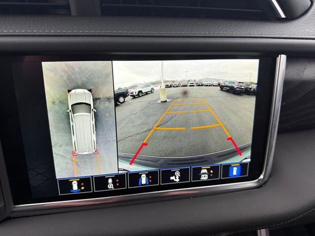 Used 2022 GMC Yukon Denali AWD/4WD image 24