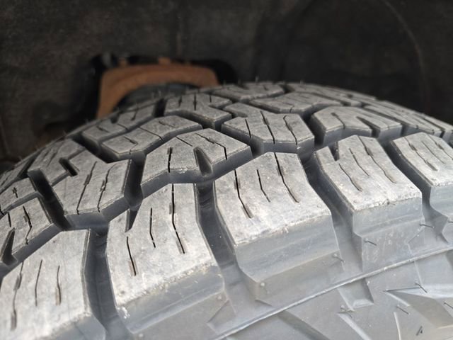 Used 2018 Chevrolet Silverado 1500 LT w/ All Star Edition image 27