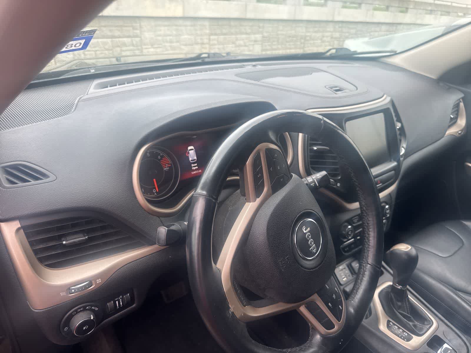 Used 2017 Jeep Cherokee High Altitude FWD image 2