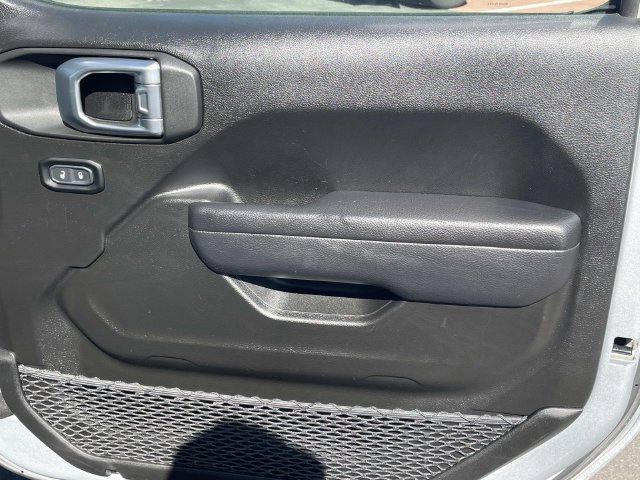 Used 2024 Jeep Wrangler Unlimited AWD/4WD image 34