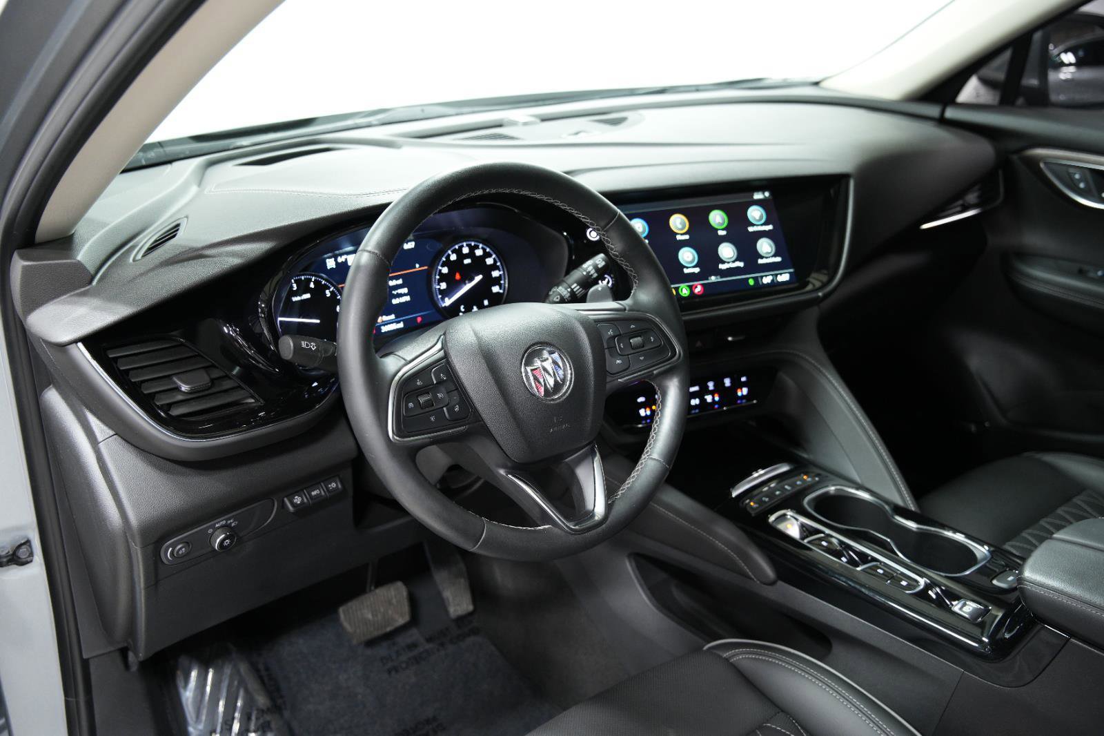 Used 2023 Buick Envision Avenir image 33